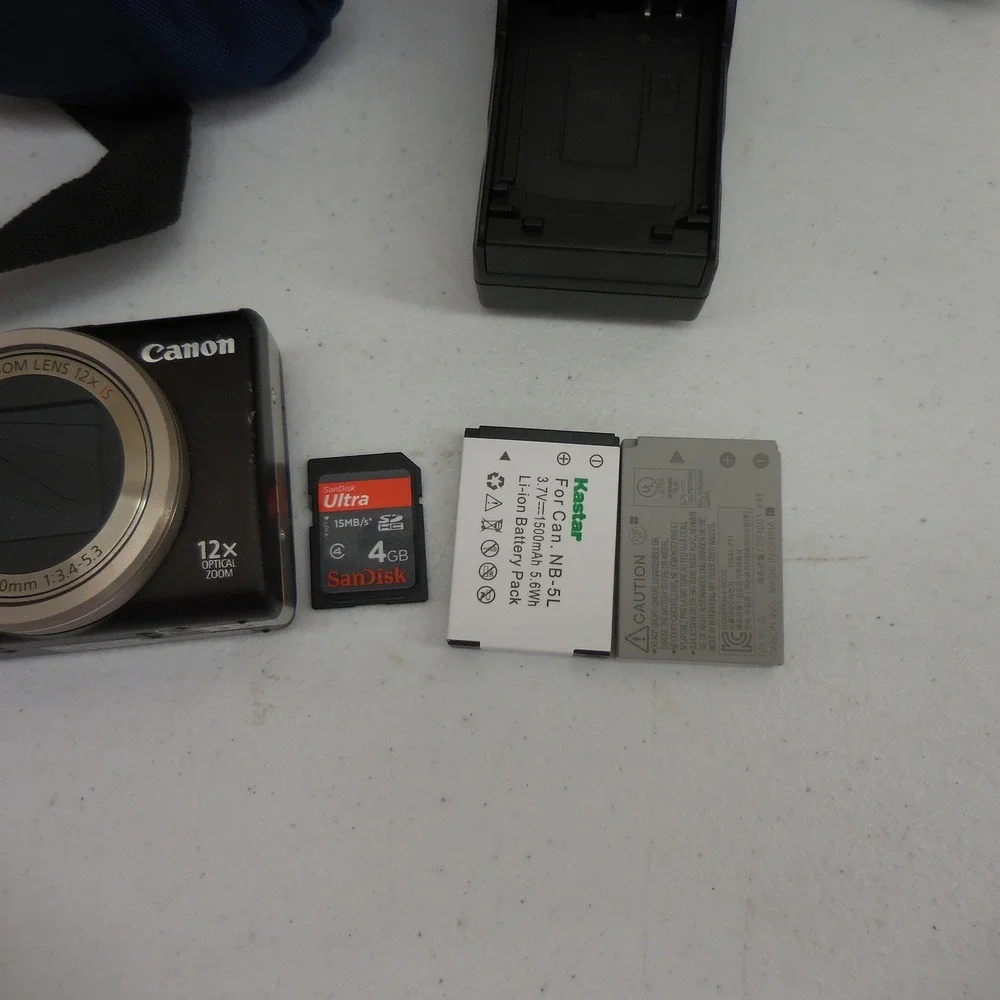 Canon PowerShot SX200 IS 12.1MP Digital Camera Black 12x Zoom Bundle Case SD